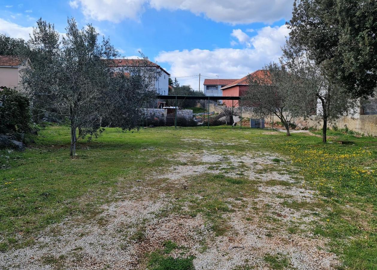 אוגייאן Apartmani Lenka מראה חיצוני תמונה
