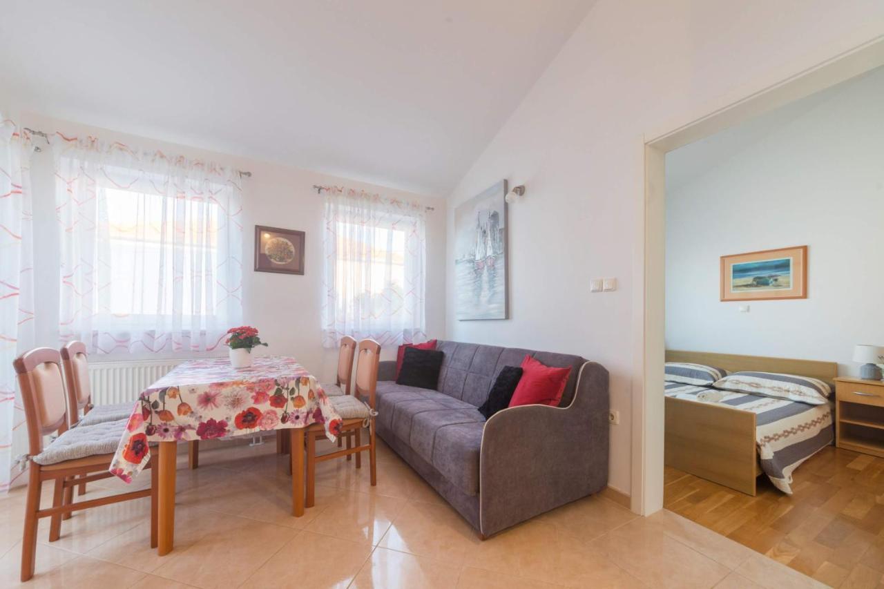 אוגייאן Apartmani Lenka מראה חיצוני תמונה